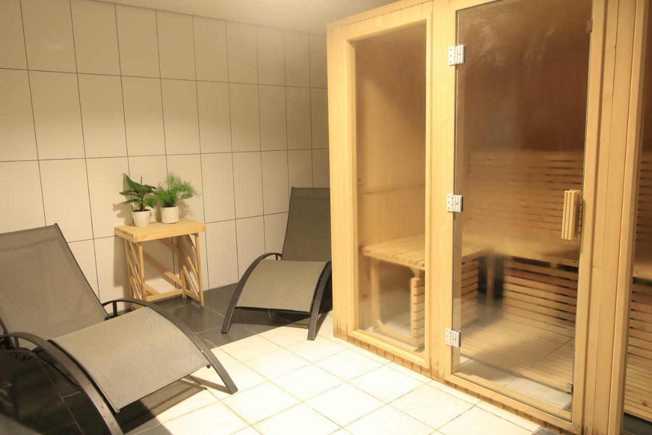 Luxus Familienvilla Mit Jacuzzi & Sauna Tzummarum 外观 照片