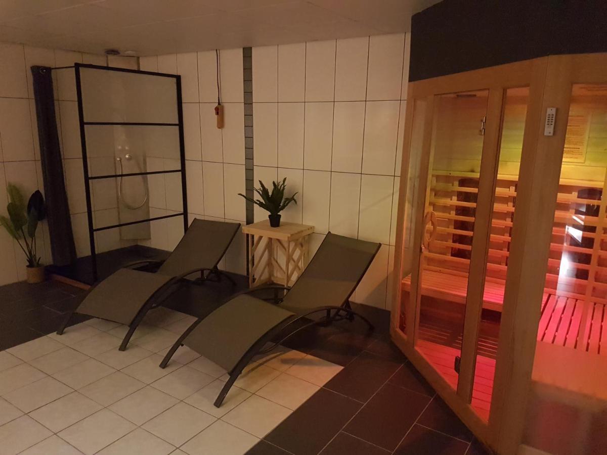 Luxus Familienvilla Mit Jacuzzi & Sauna Tzummarum 外观 照片