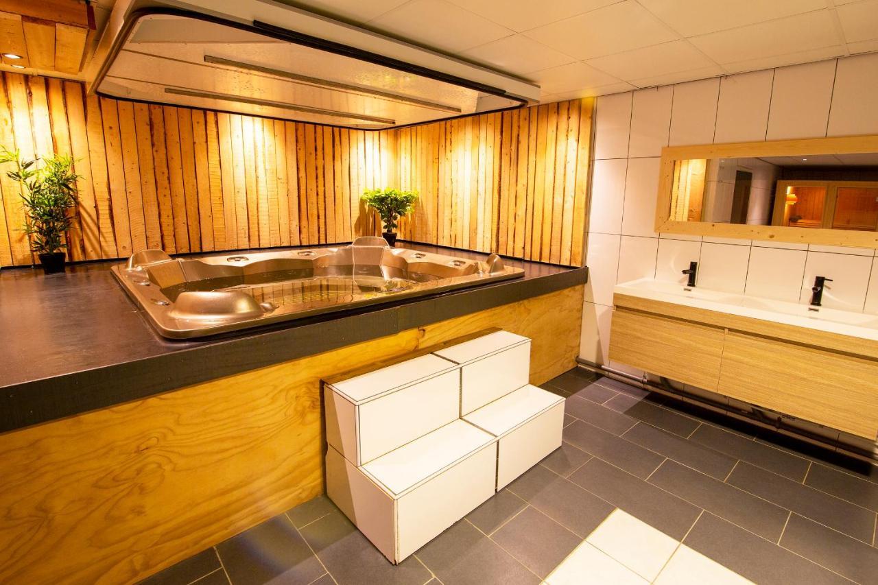 Luxus Familienvilla Mit Jacuzzi & Sauna Tzummarum 外观 照片