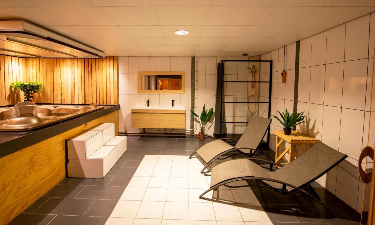 Luxus Familienvilla Mit Jacuzzi & Sauna Tzummarum 外观 照片